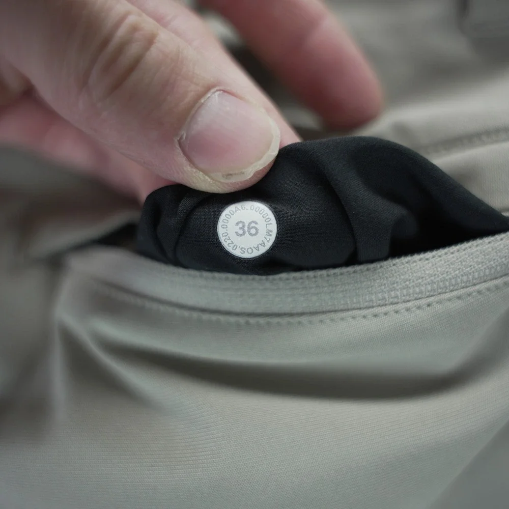 Lululemon Commission Short 9 Light Khaki Tan Mens Size 36 Golf Casual Chino